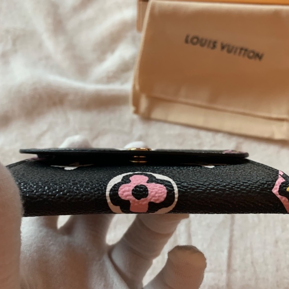 BRAND NEW WILD AT HEART ROSALIE COIN PURSE//LIMITED EDITION - Picture 5 of 14